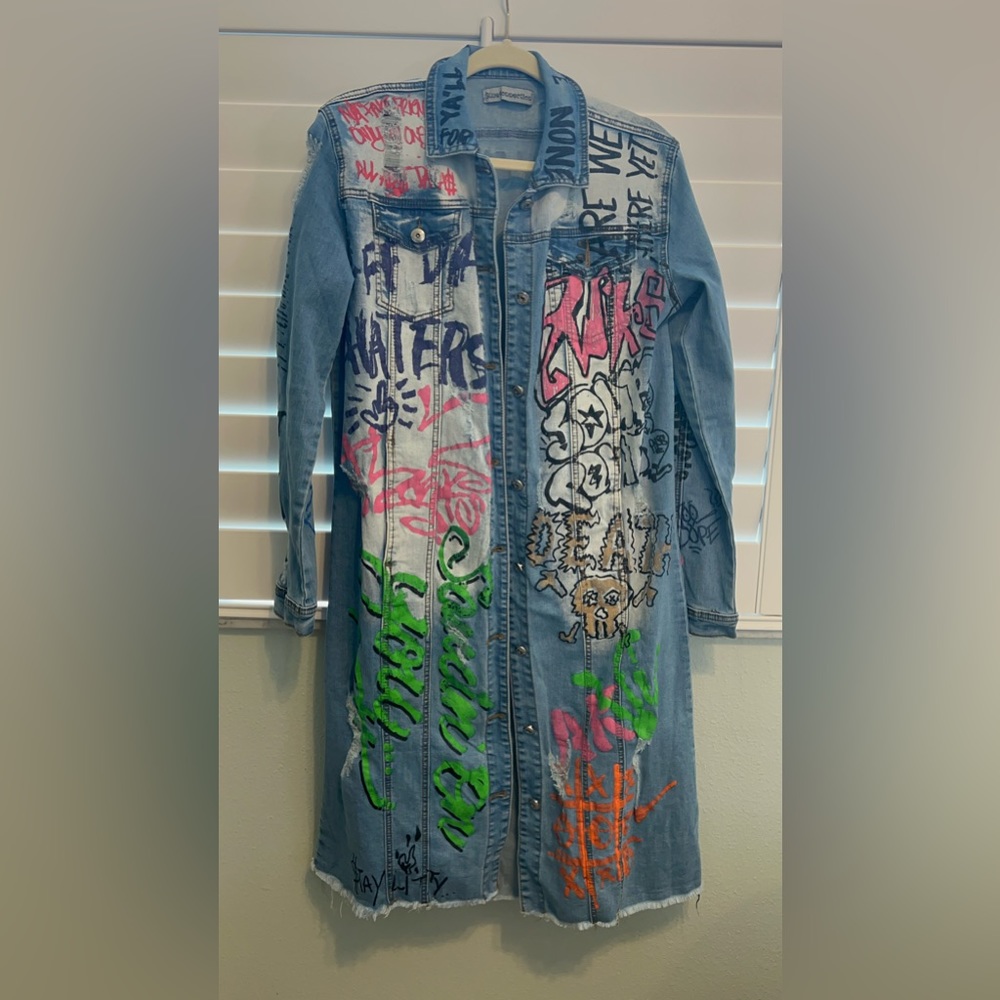 Graffiti Jean Jacket size Large